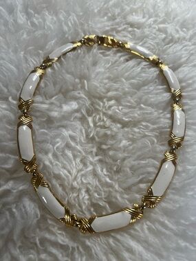 Vintage Gold and White Enamel Link Necklace 80’s